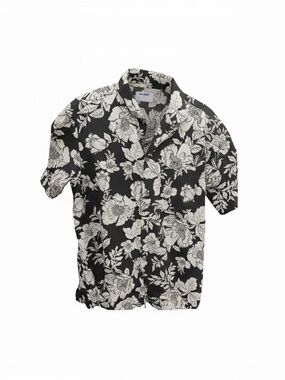 Old Navy Black and White Floral Short Sleeve Button-Down Shirt